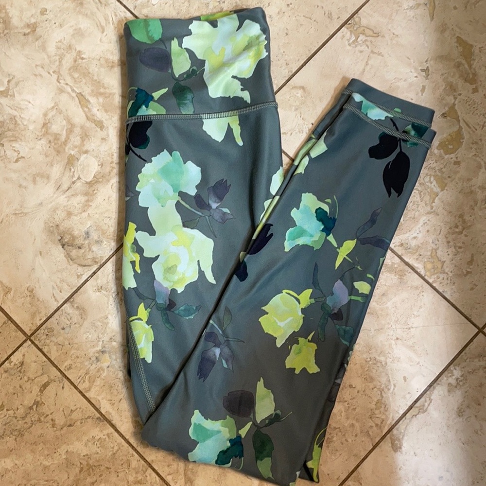 Athleta 7/8 leggings